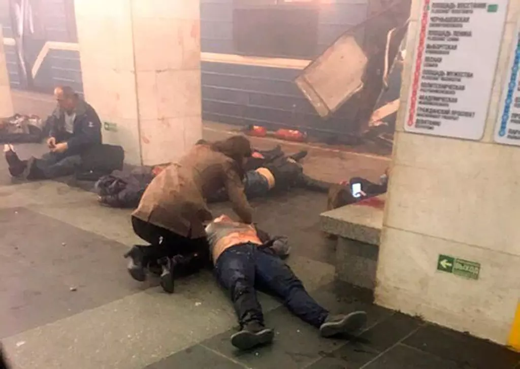 러시아 지하철객차서 폭발...10명 사망·40여명 부상