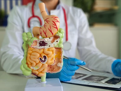 젊어지는 대장암… 대장내시경, 45세 이전에도 필요할까